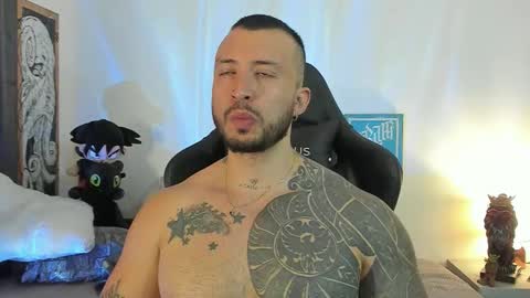 DAVE MAX online show from 11/04/25, 11:04