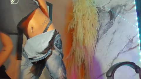 Snapshot of daveel_hot chatting on 09/12/25, 09:20 daveel_hot online show from 09/12/25, 09:20