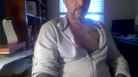 Snapshot of davethebooky chatting on 12/31/24, 06:57 Dave online show from 12/31/24, 06:57