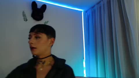 Snapshot of david_fox01 chatting on 10/02/25, 03:02 David Fox online show from 10/02/25, 03:02