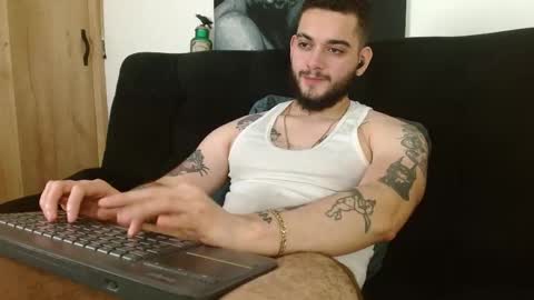 Twitter davidsanctum online show from 11/17/25, 10:15