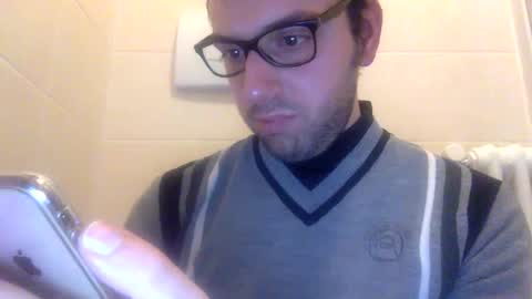 Snapshot of david_itdavid chatting on 12/22/24, 03:00 David online show from 12/22/24, 03:00