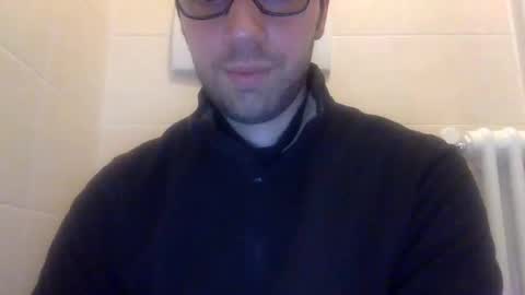 Snapshot of david_itdavid chatting on 01/17/25, 03:32 David online show from 01/17/25, 03:32