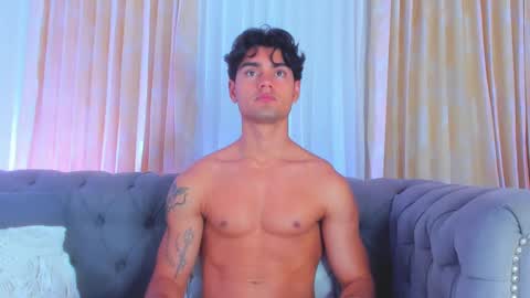 Snapshot of davidaponte017 chatting on 02/23/25, 02:35 davidaponte online show from 02/23/25, 02:35