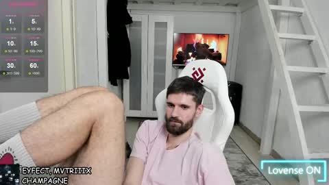 Snapshot of davidnowak chatting on 01/24/25, 12:52 David online show from 01/24/25, 12:52