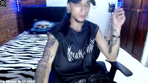   online show from 11/19/25, 03:28