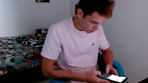 Snapshot of davidsalazar33 chatting on 10/10/25, 03:33 davidsalazar33 online show from 10/10/25, 03:33