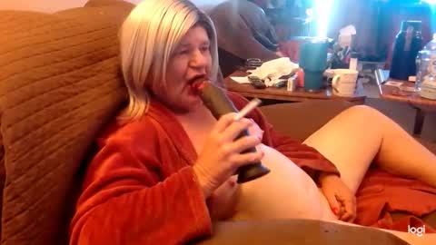 dawndoesall online show from 10/22/25, 04:18