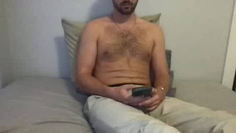 Snapshot of dawson_a chatting on 09/17/25, 10:44 Dawson online show from 09/17/25, 10:44