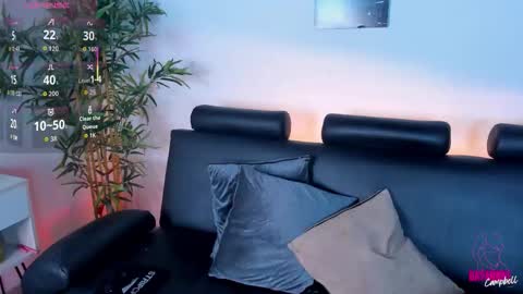 Dayanne online show from 11/18/25, 11:37