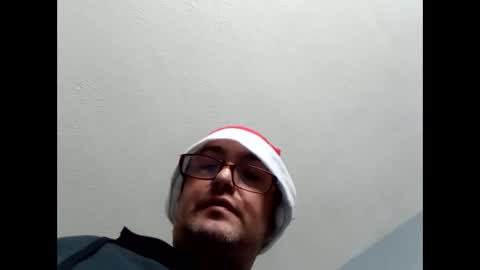 Snapshot of dazzill chatting on 12/08/24, 01:58 Dazzill online show from 12/08/24, 01:58