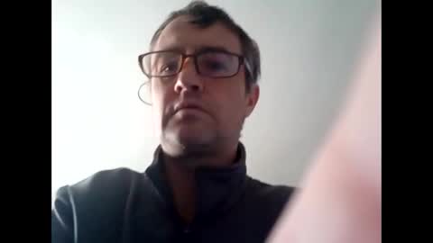 Snapshot of dazzill chatting on 01/08/25, 12:58 Dazzill online show from 01/08/25, 12:58