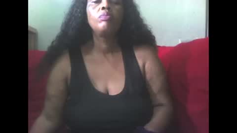 Snapshot of ddboobsnipples chatting on 01/02/25, 08:06 ddboobsnipples online show from 01/02/25, 08:06