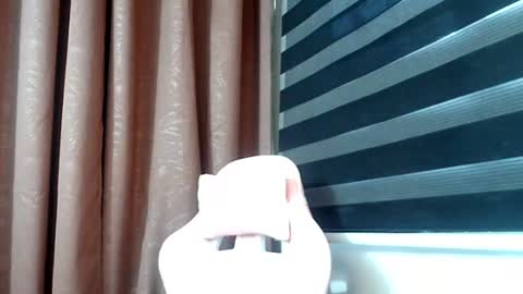 Angel online show from 10/25/25, 11:43