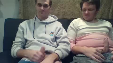 deafguyproud69 online show from 10/31/25, 02:12