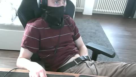 Snapshot of deanparkerx chatting on 10/24/25, 01:40 Dean online show from 10/24/25, 01:40