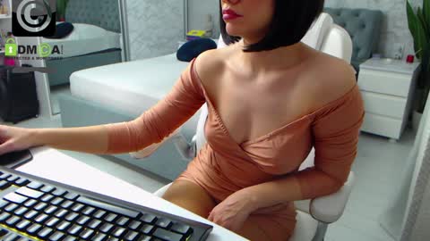 Elly online show from 12/05/24, 10:44