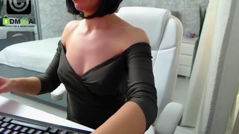 Elly online show from 01/07/25, 01:24