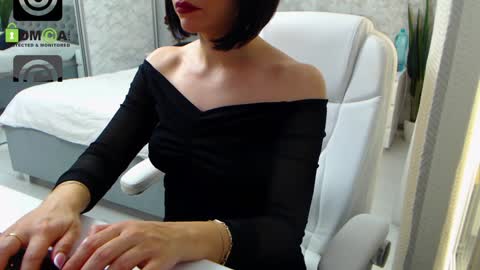 Elly online show from 01/11/25, 12:40