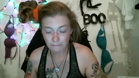 DEBBIE online show from 10/10/25, 05:45