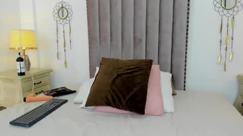 Debora online show from 03/06/25, 02:40