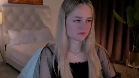 Debora online show from 10/15/25, 03:50