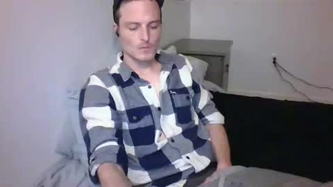 Dee4dayz online show from 10/31/25, 02:01