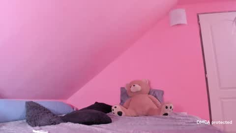 Deessert online show from 01/17/25, 05:32