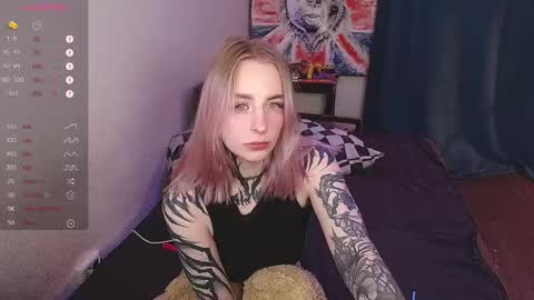 Snapshot of degradat1on chatting on 12/13/24, 05:43 degradat1on online show from 12/13/24, 05:43