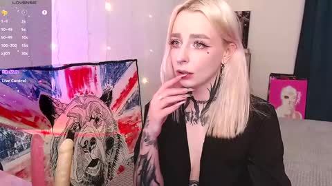 Snapshot of degradat1on chatting on 02/20/25, 02:35 degradat1on online show from 02/20/25, 02:35