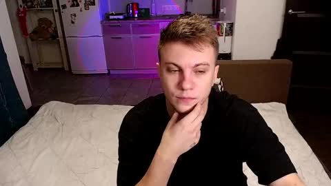 Snapshot of degradat1on chatting on 10/14/25, 10:16 degradat1on online show from 10/14/25, 10:16