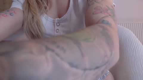 Snapshot of deidi_sweet chatting on 02/27/25, 10:26 Di online show from 02/27/25, 10:26