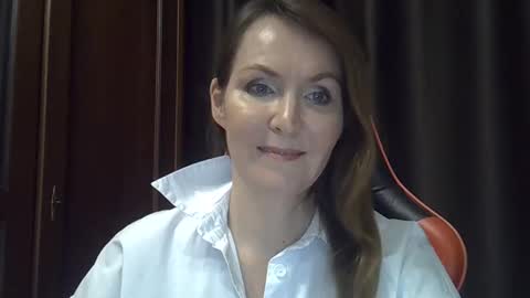 Snapshot of deina_forec6 chatting on 01/12/25, 10:43 deina_forec6 online show from 01/12/25, 10:43