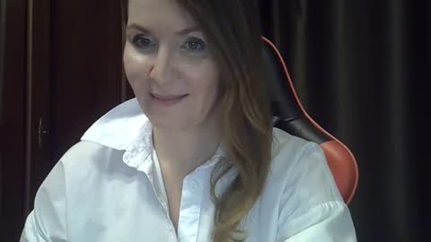 Snapshot of deina_forec6 chatting on 01/15/25, 10:46 deina_forec6 online show from 01/15/25, 10:46