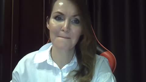Snapshot of deina_forec6 chatting on 02/15/25, 03:31 deina_forec6 online show from 02/15/25, 03:31