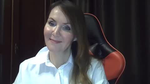 Snapshot of deina_forec6 chatting on 03/01/25, 01:32 deina_forec6 online show from 03/01/25, 01:32