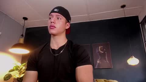 Snapshot of deivid_parker chatting on 10/17/25, 02:30 Deivid online show from 10/17/25, 02:30