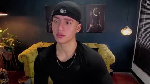 Snapshot of deivid_parker chatting on 10/28/25, 02:20 Deivid online show from 10/28/25, 02:20