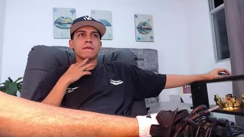 Snapshot of deivid_santoss chatting on 10/19/25, 01:39 Deivid online show from 10/19/25, 01:39