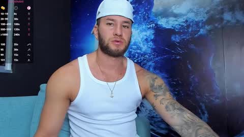 Snapshot of delessandro_world chatting on 10/12/25, 04:55 Delessandro online show from 10/12/25, 04:55