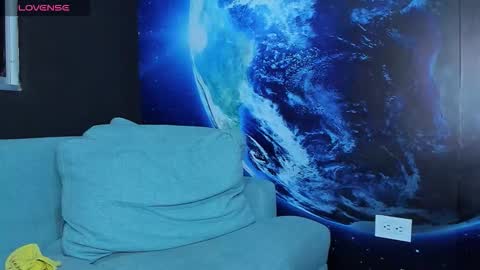 Snapshot of delessandro_world chatting on 10/14/25, 12:55 Delessandro online show from 10/14/25, 12:55