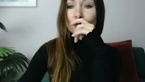 Snapshot of delilah_sweet chatting on 12/06/24, 04:06 delilah_sweet online show from 12/06/24, 04:06