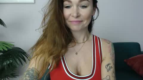 Snapshot of delilah_sweet chatting on 03/06/25, 02:51 delilah_sweet online show from 03/06/25, 02:51