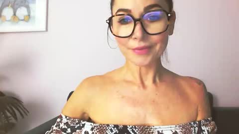 delilah_sweet online show from 11/03/25, 04:19