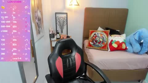 delilaquinn online show from 12/18/24, 07:08