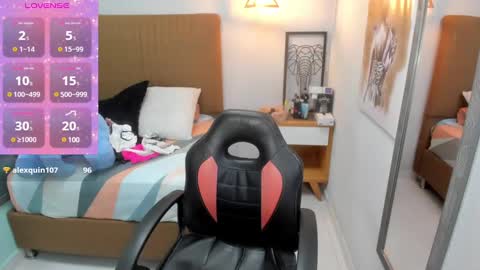 delilaquinn online show from 01/07/25, 09:35