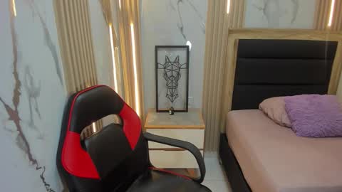 delilaquinn online show from 10/17/25, 11:13