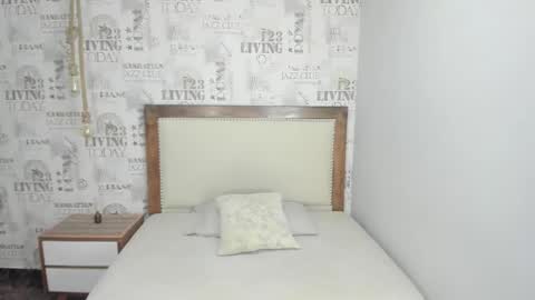 delilaquinn online show from 11/21/25, 07:45