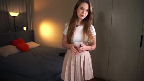 Linda online show from 11/19/25, 07:47