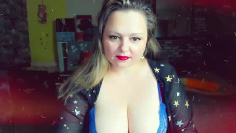 Snapshot of delinnia chatting on 01/29/25, 10:43 Margo online show from 01/29/25, 10:43